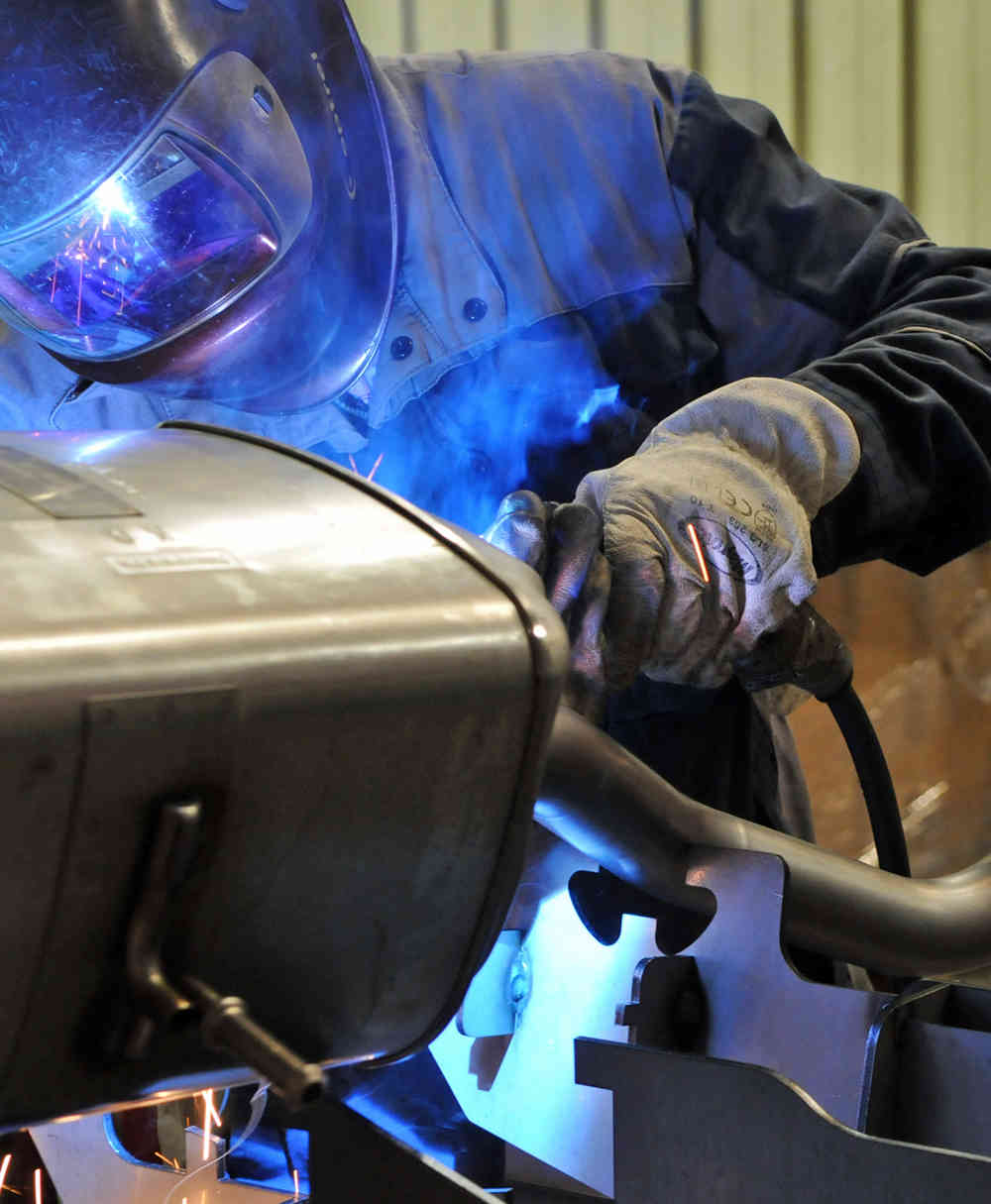 Formatype - Expert en prototype et petite série - Métal en forme - 12 Formatype est experte dans le prototypage et la fabrication de pièces de tôlerie fine à l'unité ou en petite série. L'entreprise est composée d'un bureau d'études technique et de divers métiers capables de travailler la tôle d'acier, d'aluminium et d'inox. Nous intervenons en France et en Europe.