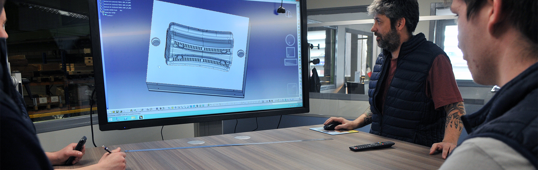 Bureau d'études prototype piece tôlerie fine - CFAO - CAO - Autoform - 2 Le bureau d'études de Formatype, spécialisé en conception d'outillages pour la fabrication de pièces de tôlerie prototype et de petite série, est composé d'ingénieurs et de techniciens comprenant un pôle CAO et un pôle de simulation d'emboutissage. Nous intervenons en France et en Europe.