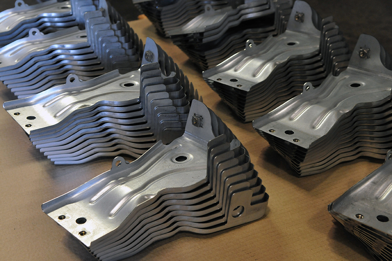 Élément embouti en acier - production en petite série.