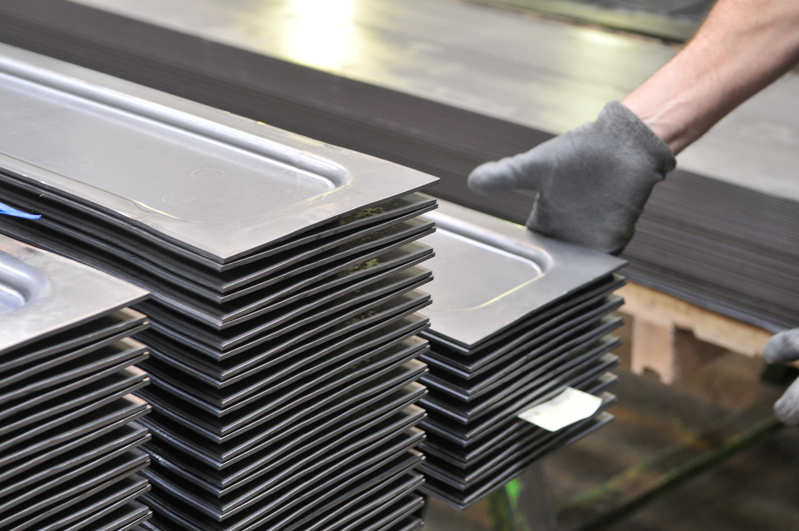 Emboutissage carter en acier pour le machinisme agricole.