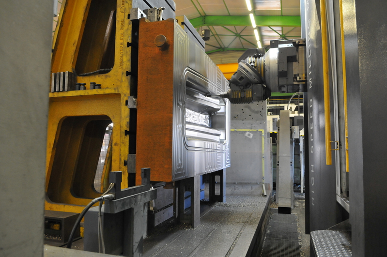 Usinage élément d'emboutissage pièce grande dimension.